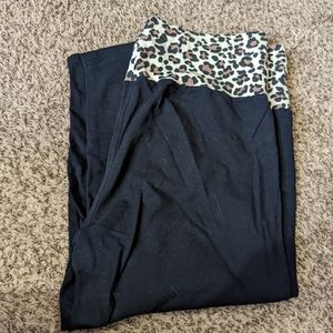 Bobbie Brooks Black Leggings with Leopard Waist Band